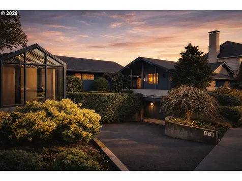 1776 SW Montgomery Drive Portland OR 97201