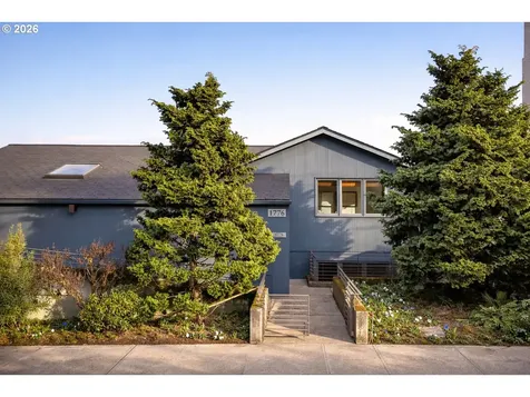 1776 SW Montgomery Drive Portland OR 97201