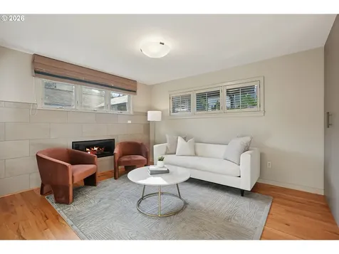 1776 SW Montgomery Drive Portland OR 97201