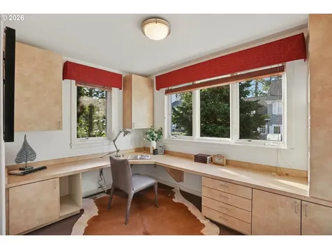 1776 SW Montgomery Drive Portland OR 97201