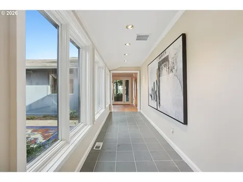 1776 SW Montgomery Drive Portland OR 97201