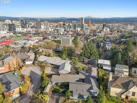 1776 SW Montgomery Drive Portland OR 97201