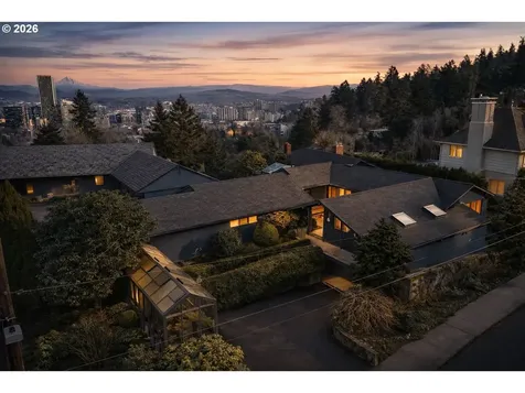 1776 SW Montgomery Drive Portland OR 97201