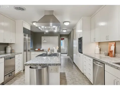 1776 SW Montgomery Drive Portland OR 97201