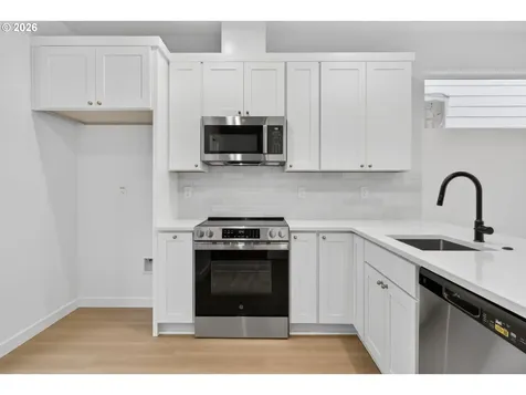 4063 SW Mckinley Gresham OR 97080