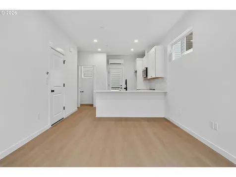 4063 SW Mckinley Gresham OR 97080