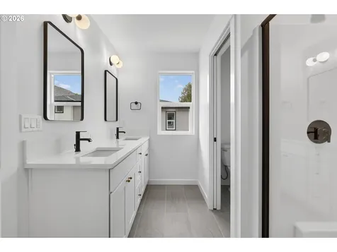 4063 SW Mckinley Gresham OR 97080