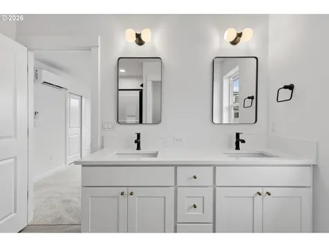 4063 SW Mckinley Gresham OR 97080