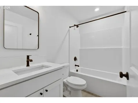 4063 SW Mckinley Gresham OR 97080
