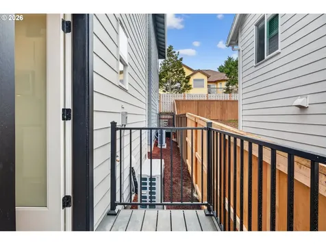4063 SW Mckinley Gresham OR 97080