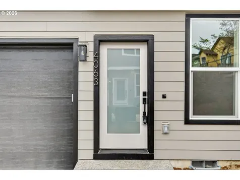 4063 SW Mckinley Gresham OR 97080