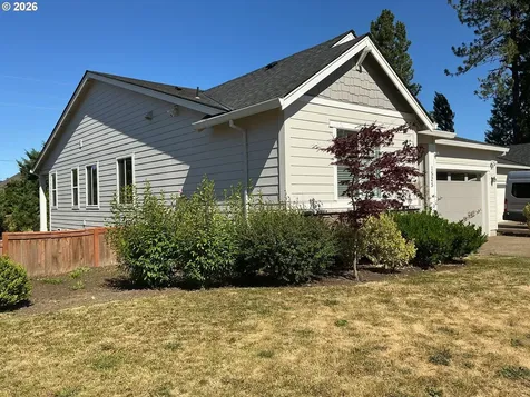 1525 N River Alder Street Canby OR 97013