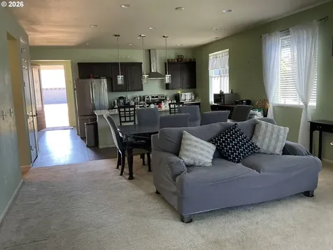 1525 N River Alder Street Canby OR 97013