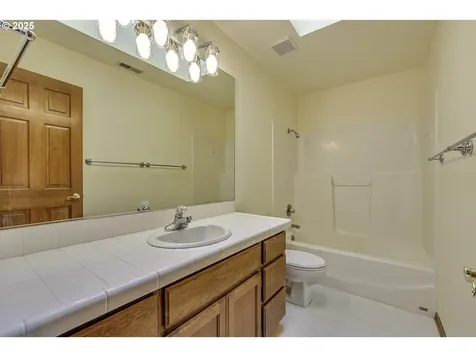 22380 SW 102nd Place Tualatin OR 97062