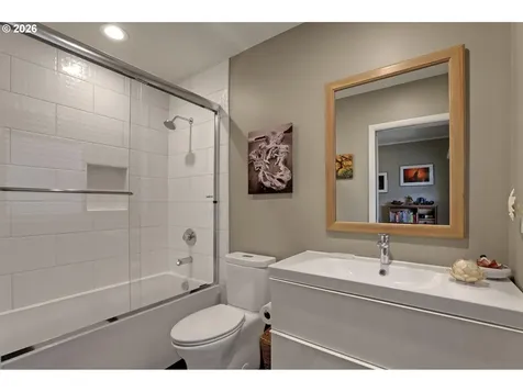 2838 NE Hamblet Street Portland OR 97212