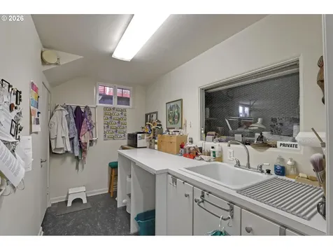 2838 NE Hamblet Street Portland OR 97212