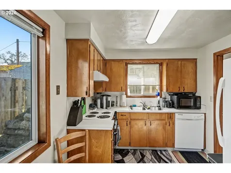 1270 1272 Vista Avenue SE Salem OR 97302