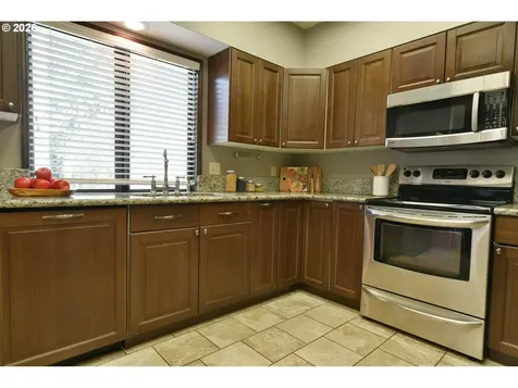 12505 SW Tiger Lilly Lane Beaverton OR 97008