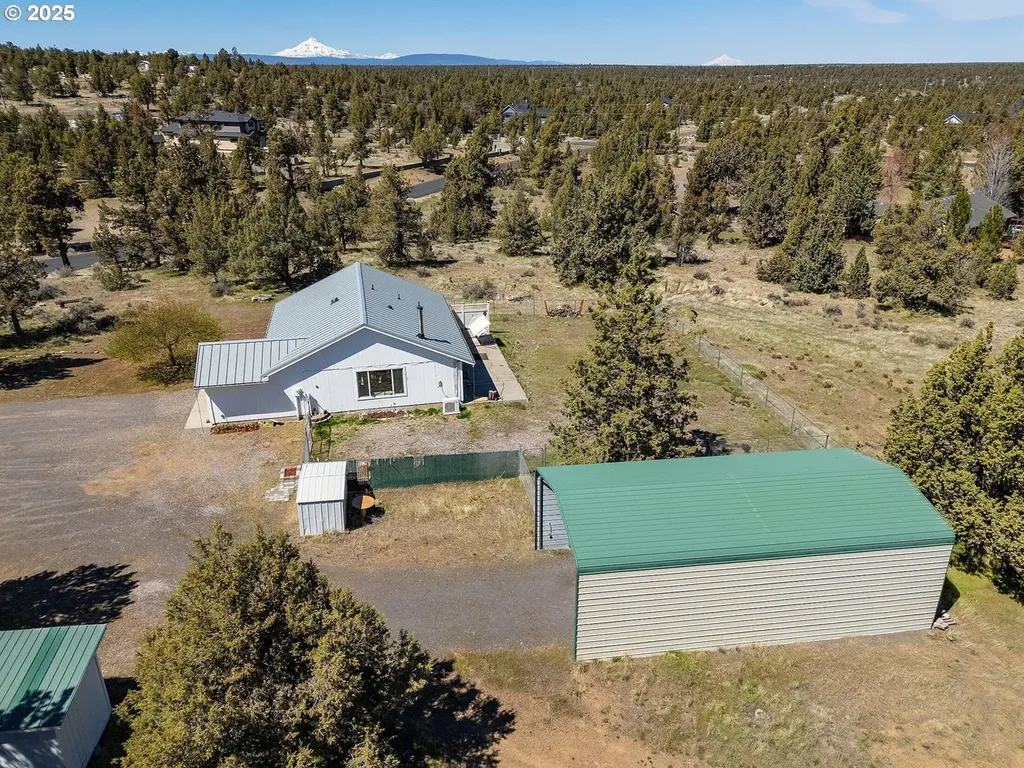 250 SW 89th Street Redmond OR 97756