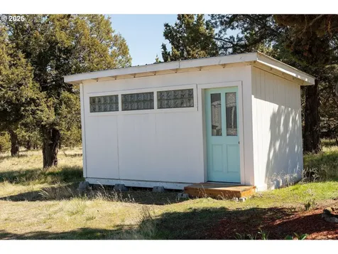 250 SW 89th Street Redmond OR 97756