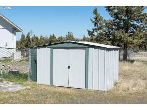 250 SW 89th Street Redmond OR 97756