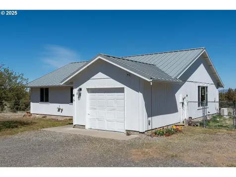 250 SW 89th Street Redmond OR 97756