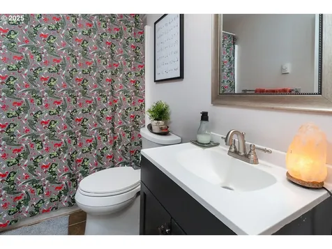 250 SW 89th Street Redmond OR 97756