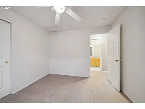4900 NE 131st Court Vancouver WA 98682