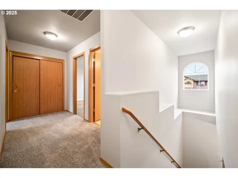 8913 NE 164th Avenue Vancouver WA 98682