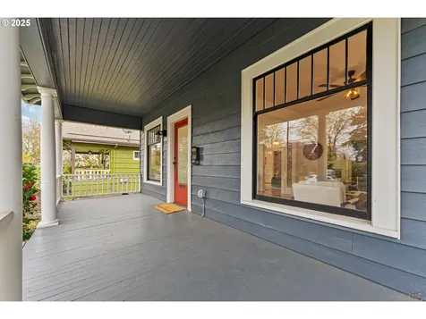 9216 N Ivanhoe Street Portland OR 97203