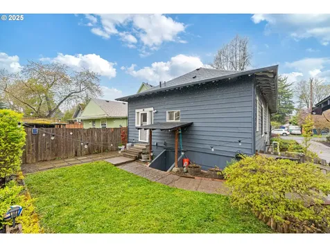 9216 N Ivanhoe Street Portland OR 97203