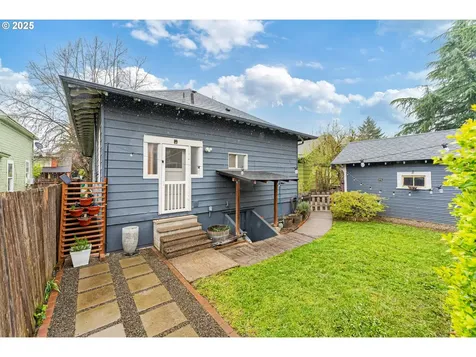 9216 N Ivanhoe Street Portland OR 97203