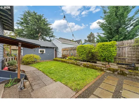 9216 N Ivanhoe Street Portland OR 97203