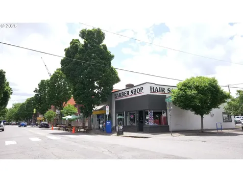 9216 N Ivanhoe Street Portland OR 97203