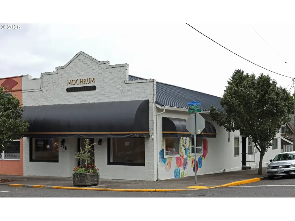 328 Pioneer Street Ridgefield WA 98642