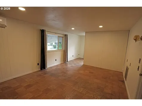 328 Pioneer Street Ridgefield WA 98642
