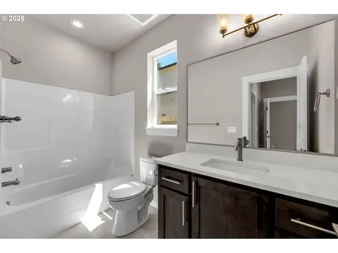 6107 NE 45th Court Vancouver WA 98661