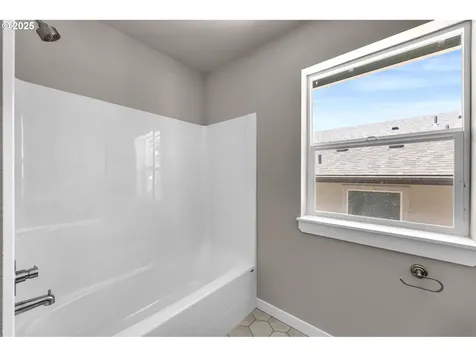 6107 NE 45th Court Vancouver WA 98661