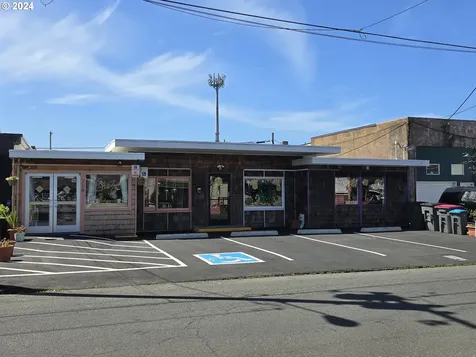 719 1st Avenue Seaside OR 97138