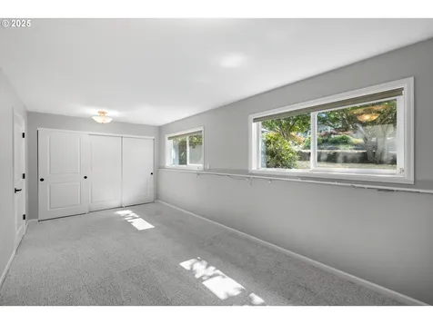 3123 SW Florida Court Portland OR 97219