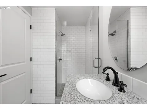 3123 SW Florida Court Portland OR 97219