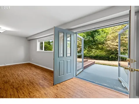 3123 SW Florida Court Portland OR 97219