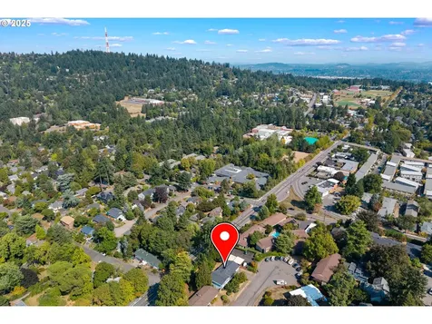 3123 SW Florida Court Portland OR 97219