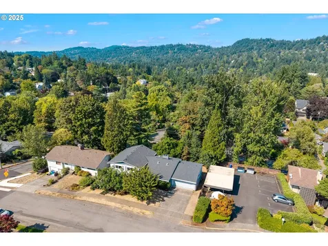 3123 SW Florida Court Portland OR 97219