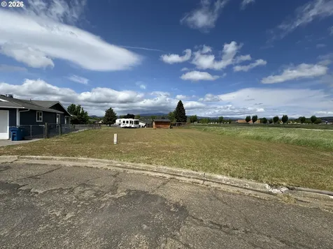 1238 Bennett Drive Goldendale WA 98620