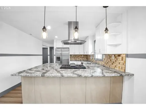 705 SW Dennis Avenue Hillsboro OR 97123