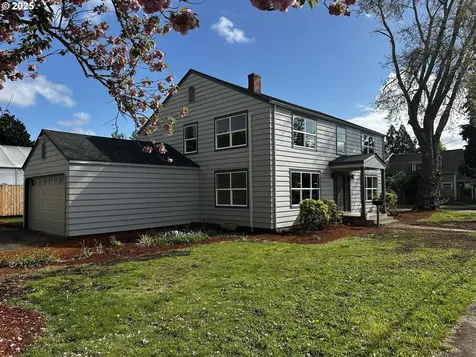 1704 W Main Street Cottage Grove OR 97424