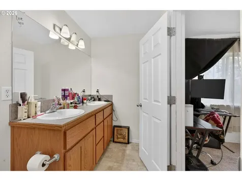 1817 NE 90th Circle Vancouver WA 98665