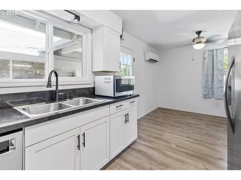 20427 S Highway 211 Colton OR 97017