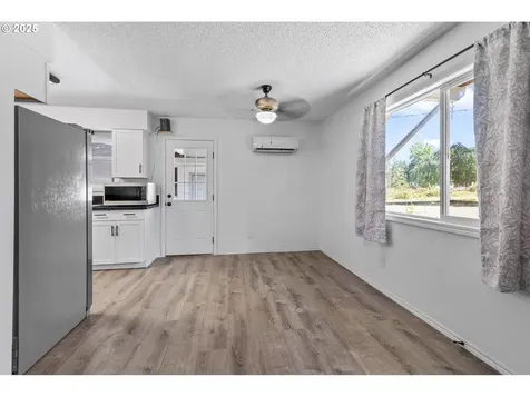 20427 S Highway 211 Colton OR 97017